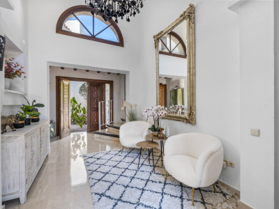 Villa zum Verkauf in La Resina Golf, Estepona