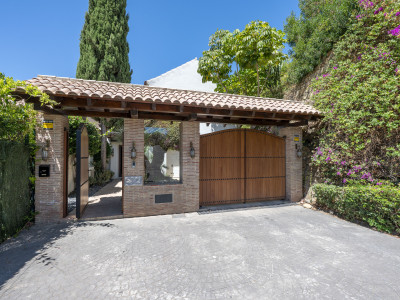 Villa zum Verkauf in La Resina Golf, Estepona
