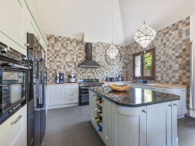 Villa zum Verkauf in La Resina Golf, Estepona