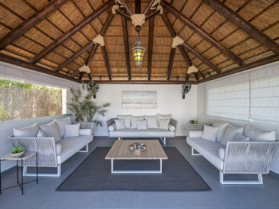 Villa zum Verkauf in La Resina Golf, Estepona