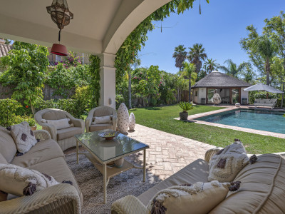 Villa zum Verkauf in La Resina Golf, Estepona