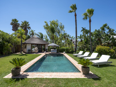 Villa zum Verkauf in La Resina Golf, Estepona