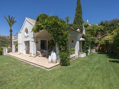 Villa zum Verkauf in La Resina Golf, Estepona