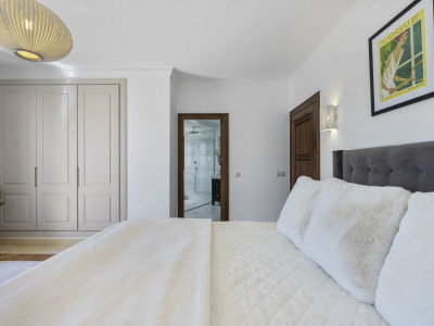 Villa zum Verkauf in La Resina Golf, Estepona