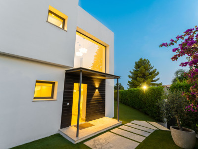 Villa zum Verkauf in Atalaya Fairways, Benahavis