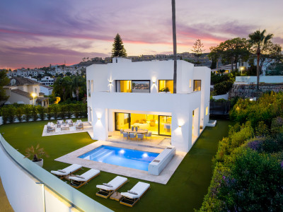 Villa zum Verkauf in Atalaya Fairways, Benahavis