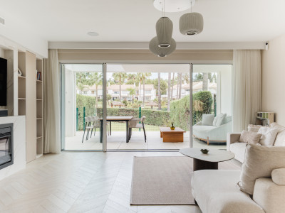 Maison de Ville à vendre à El Paraiso, Estepona