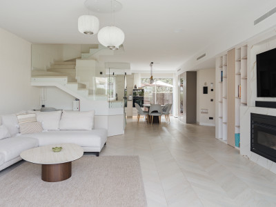 Maison de Ville à vendre à El Paraiso, Estepona