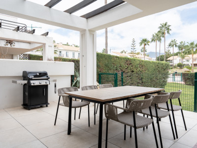 Maison de Ville à vendre à El Paraiso, Estepona