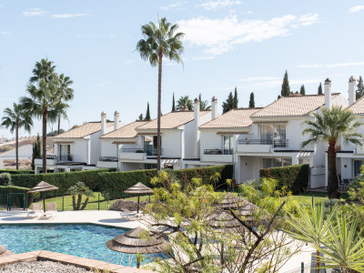 Maison de Ville à vendre à El Paraiso, Estepona