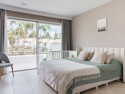 Maison de Ville à vendre à El Paraiso, Estepona