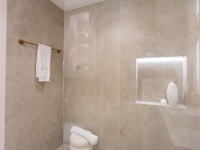 Penthouse for sale in Nueva Andalucia