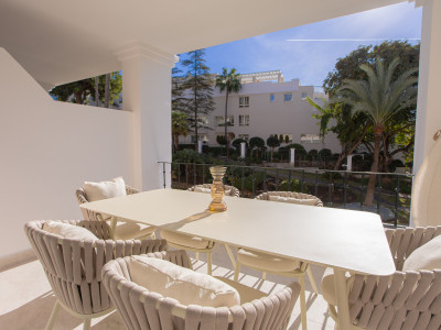 Penthouse for sale in Nueva Andalucia