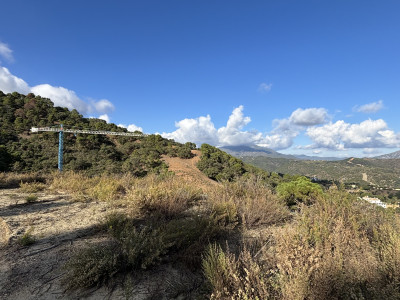 Grundstück zum Verkauf in La Zagaleta, Benahavis