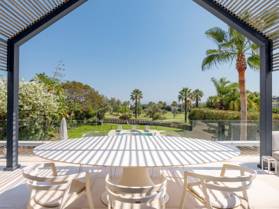 Villa zum Verkauf in Los Naranjos, Nueva Andalucia