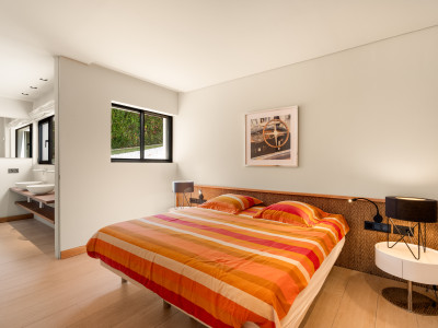 Villa zum Verkauf in Los Naranjos, Nueva Andalucia