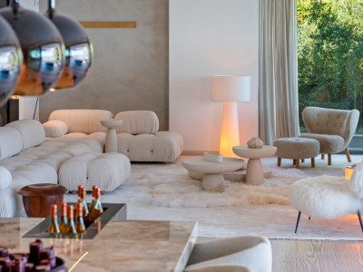Villa for sale in El Herrojo, Benahavis
