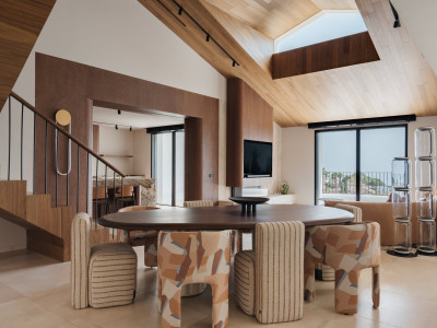 Villa en venta en El Madroñal, Benahavis