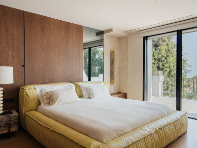 Villa en venta en El Madroñal, Benahavis