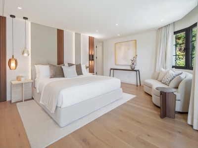 Villa zum Verkauf in Nueva Andalucia