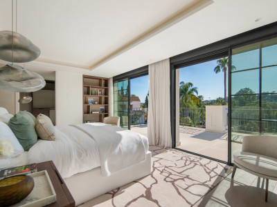 Villa zum Verkauf in Nueva Andalucia