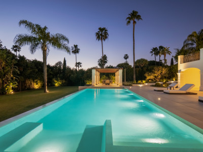 Villa zum Verkauf in Nueva Andalucia