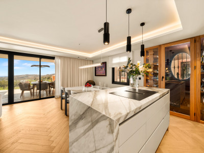 Apartamento en venta en Monte Halcones, Benahavis