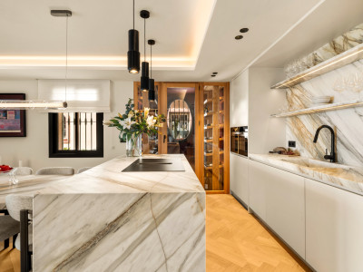 Apartamento en venta en Monte Halcones, Benahavis