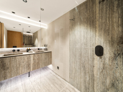 Apartamento en venta en Monte Halcones, Benahavis