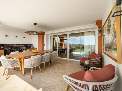 Apartamento en venta en Monte Halcones, Benahavis
