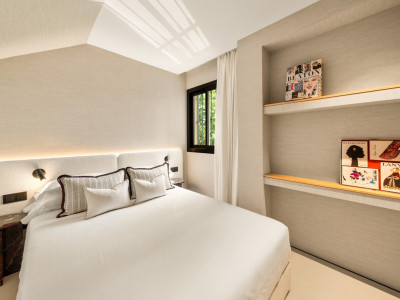 Apartamento en venta en Monte Halcones, Benahavis