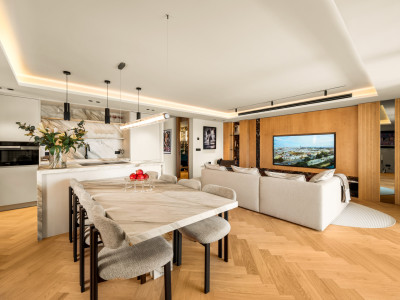 Apartamento en venta en Monte Halcones, Benahavis