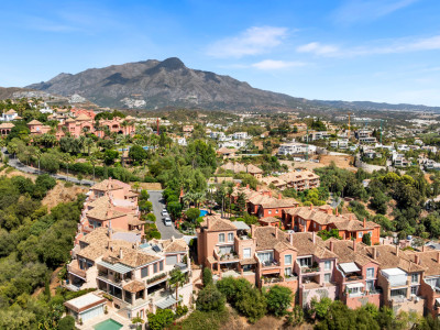 Apartamento en venta en Monte Halcones, Benahavis