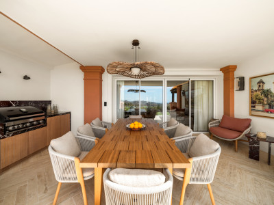 Apartamento en venta en Monte Halcones, Benahavis