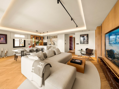 Apartamento en venta en Monte Halcones, Benahavis