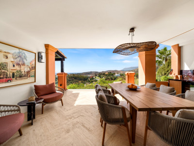Apartamento en venta en Monte Halcones, Benahavis