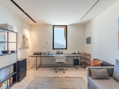 Villa for sale in La Mairena, Marbella East