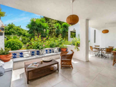 Апартамент на нижнем этаже в продаже в Puente Romano II, Золотая Миля