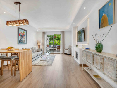 Апартамент на нижнем этаже в продаже в Puente Romano II, Золотая Миля