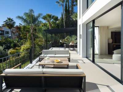 Villa zum Verkauf in Los Arqueros, Benahavis