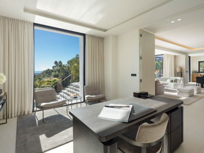 Villa zum Verkauf in Los Arqueros, Benahavis