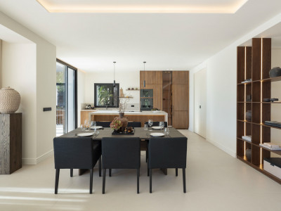 Villa zum Verkauf in Los Arqueros, Benahavis