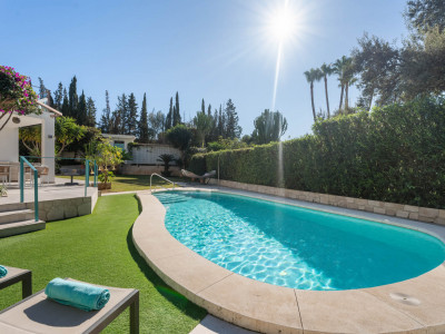 Villa zum Verkauf in El Rosario, Marbella Ost
