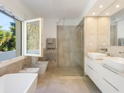 Villa zum Verkauf in El Rosario, Marbella Ost