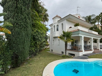 Villa zum Verkauf in Guadalmina Alta, San Pedro de Alcantara