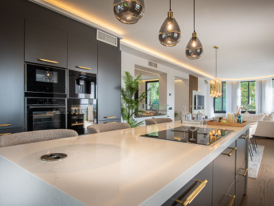 Вилла в продаже в La Quinta, Бенахавис