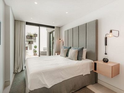 Villa for sale in Nueva Andalucia