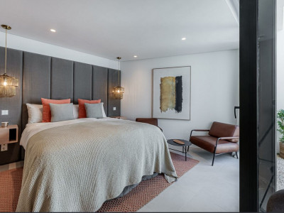 Villa for sale in Nueva Andalucia