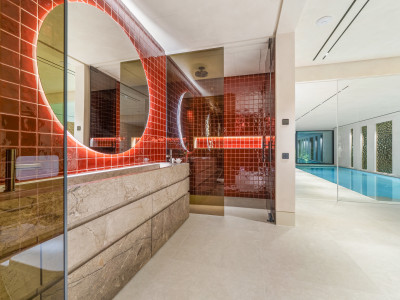 Villa zum Verkauf in El Herrojo, Benahavis