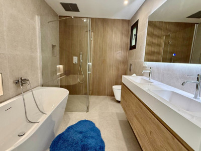 Apartamento Planta Baja en venta en Alhambra del Golf, Estepona